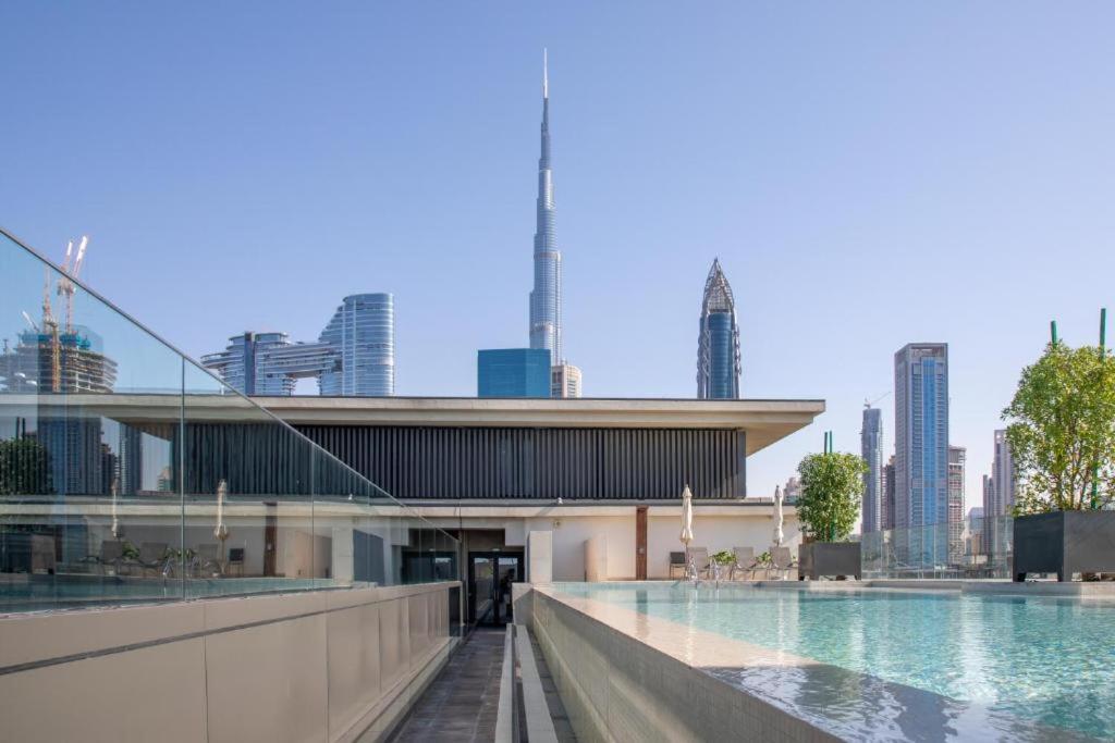 Luxury Apartment With Pool, Patio & Gym In City Walk دبي المظهر الخارجي الصورة