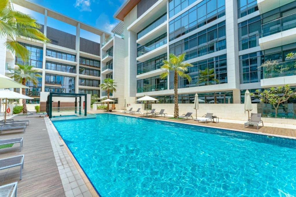 Luxury Apartment With Pool, Patio & Gym In City Walk دبي المظهر الخارجي الصورة