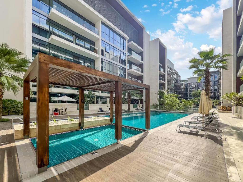 Luxury Apartment With Pool, Patio & Gym In City Walk دبي المظهر الخارجي الصورة
